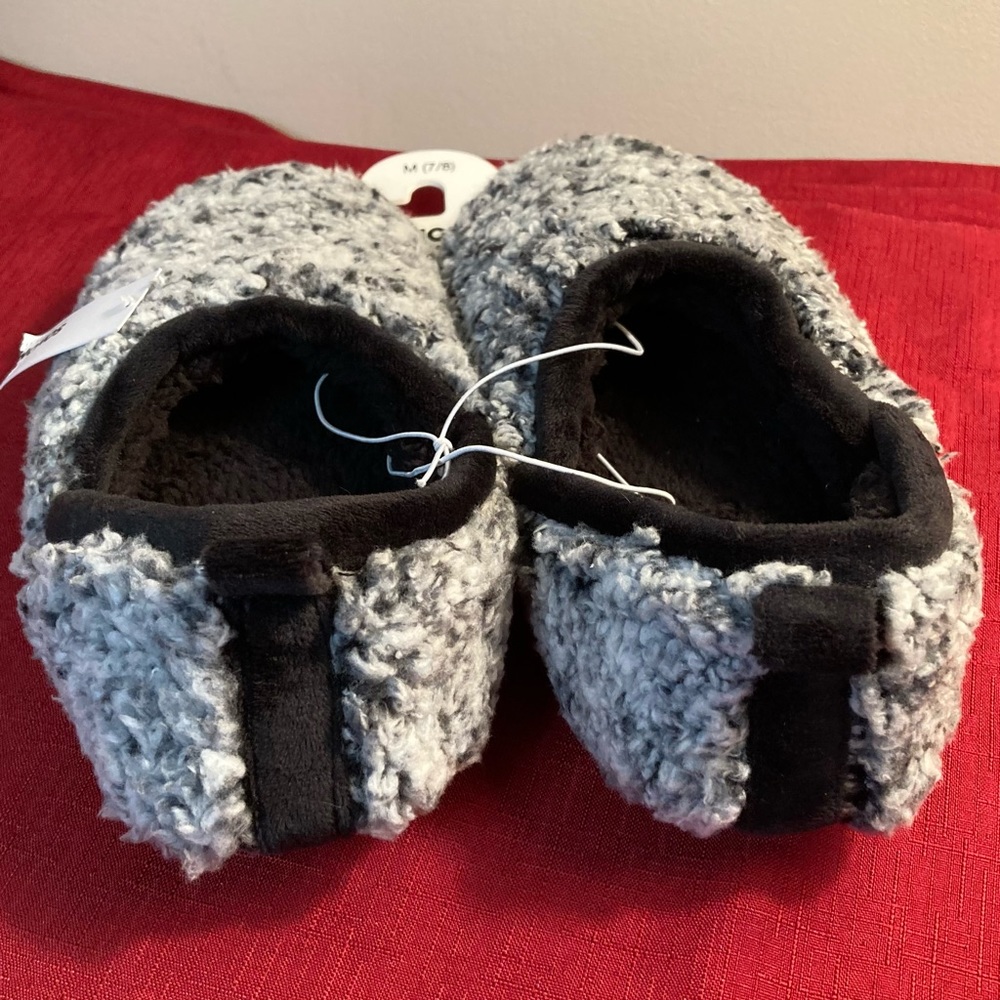 Sonoma Women's M 7/8 Cozy Warm Indoor/Outdoor Slippers Black Frost (Gray) NWT - Picture 3 of 6